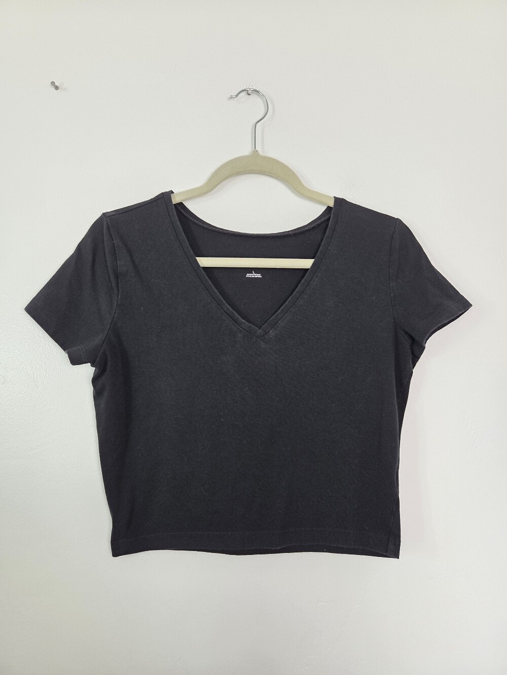 Perfect Cropped Black Tee Shirt V Neck Top Women's Large Basic Casual Clean Girl